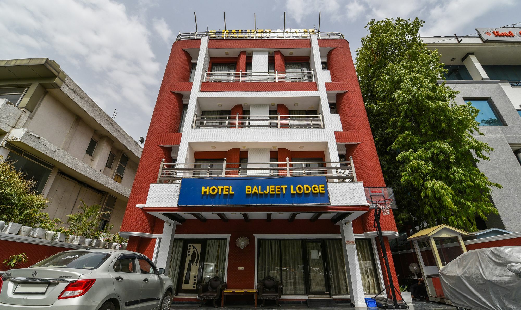 Hotel Baljeet Lodge Нью-Дели Экстерьер фото